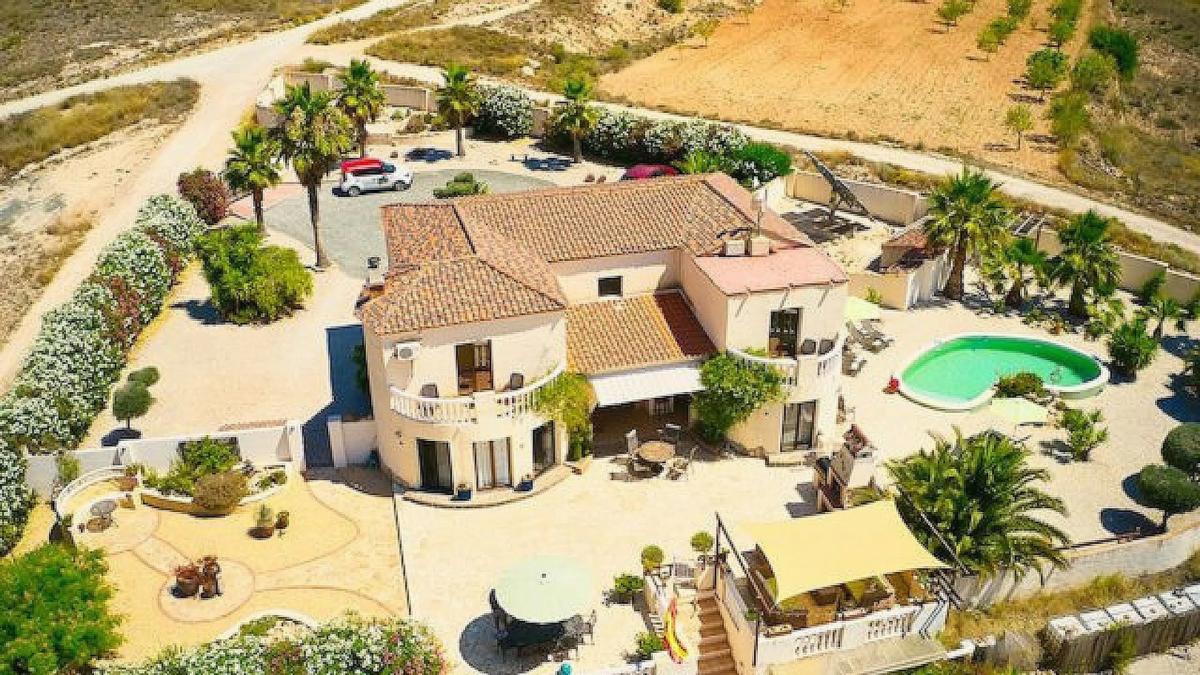 Sale of independent chalet in La Murada-Los Vicentes, Orihuela
photo 4