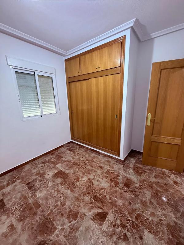 Продажа квартиры на Calle Comandante Manuel Gimeno, 32, Ориуэла
 photo 2