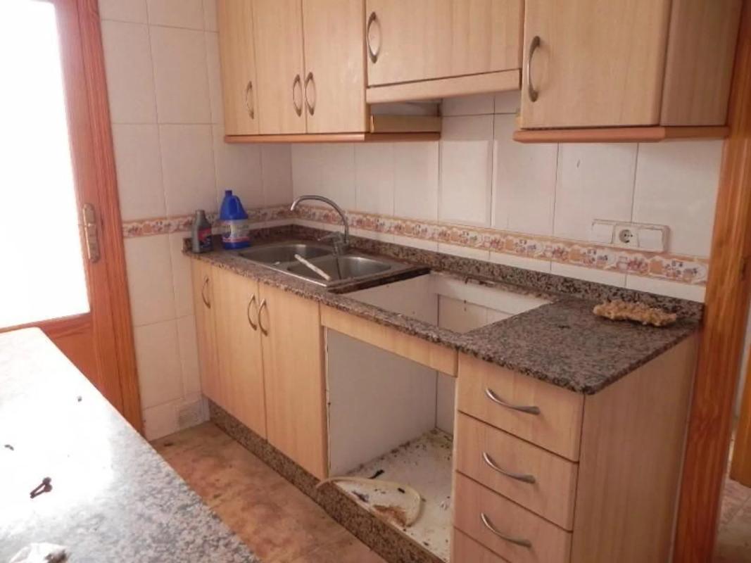 Venta de piso en Calle de Ramón Sijé, Orihuela
photo 1