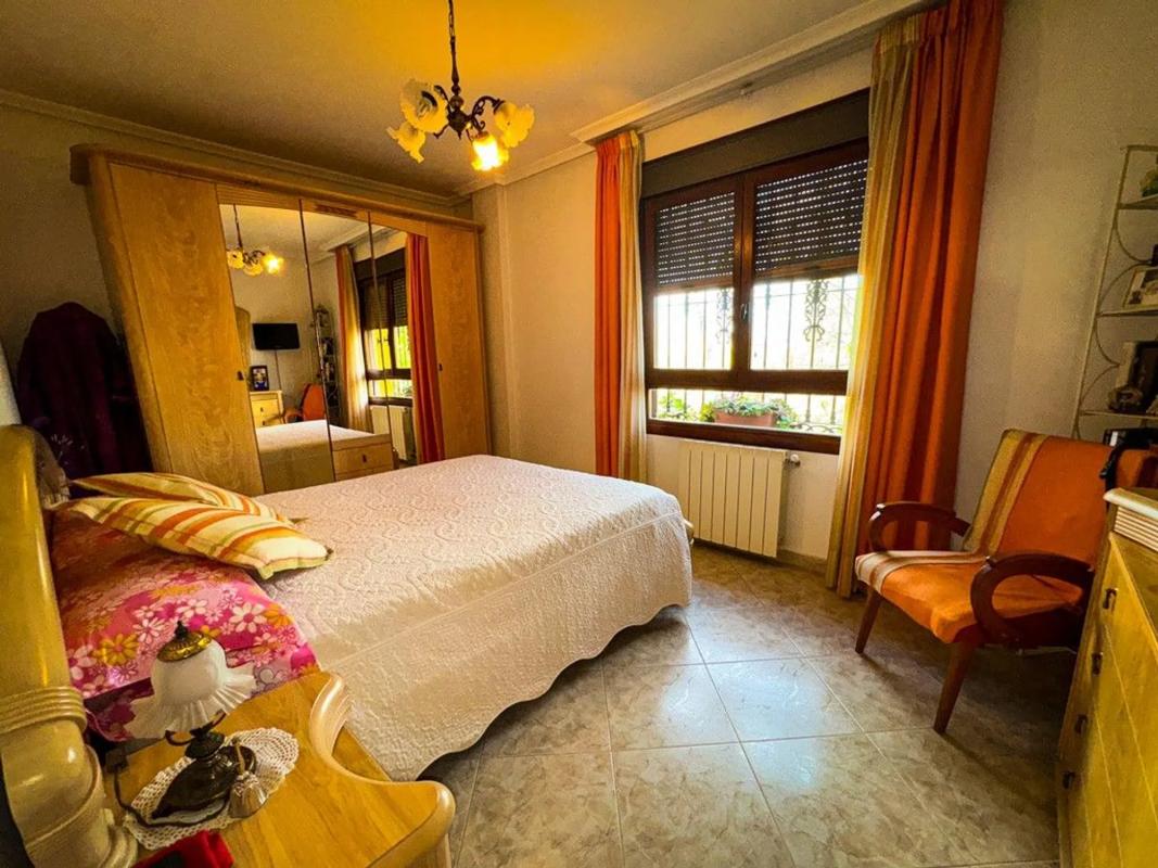 Sale of independent chalet in Carretera Molins, Orihuela
 photo 5