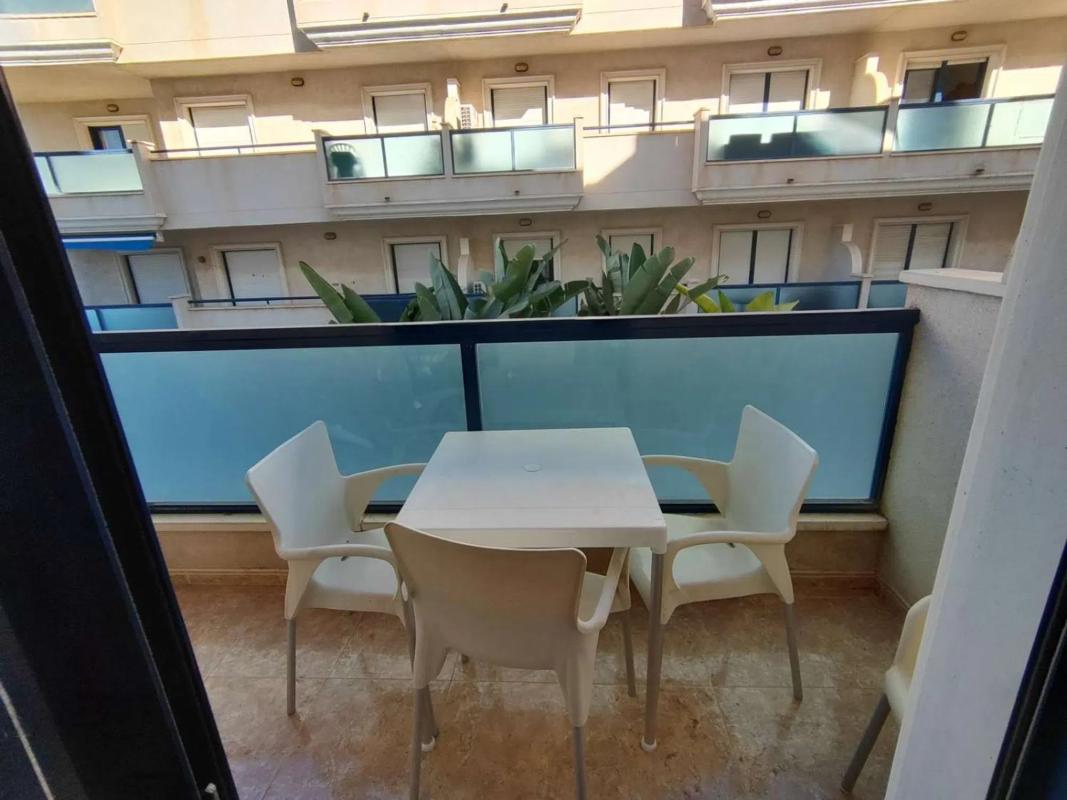 Venta de piso en Barrio Aguamarina, Orihuela
photo 3
