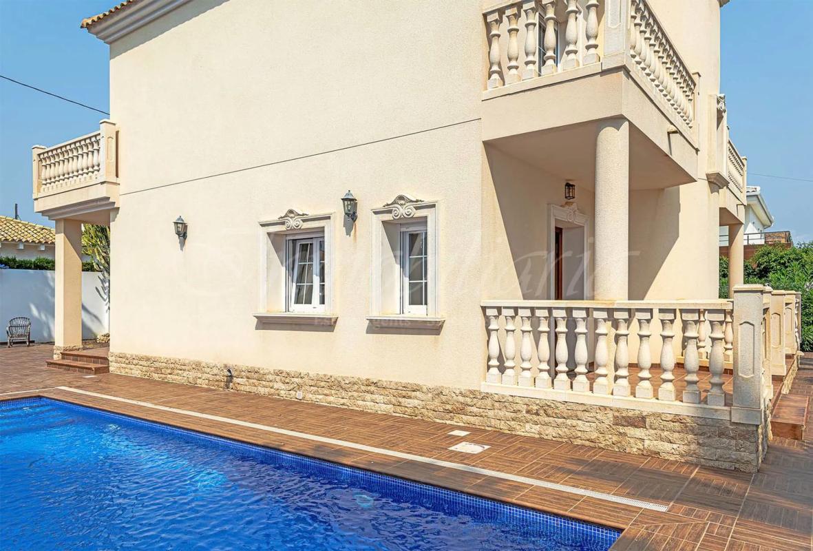 Sale of independent chalet in Calle Baliza, Orihuela
photo 4