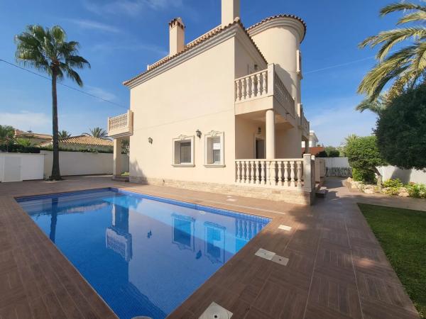 Independent chalet for sale in Calle Baliza, Orihuela
 photo 1