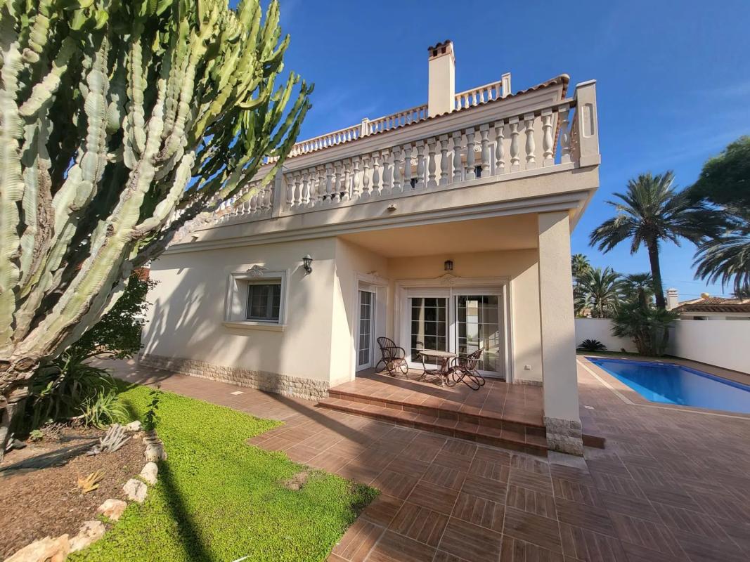 Sale of independent chalet in Calle Baliza, Orihuela
 photo 4