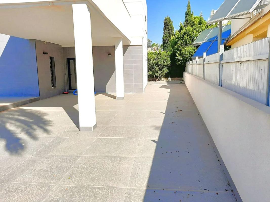 Sale of independent chalet in Calle José Zorrilla, Orihuela
photo 3