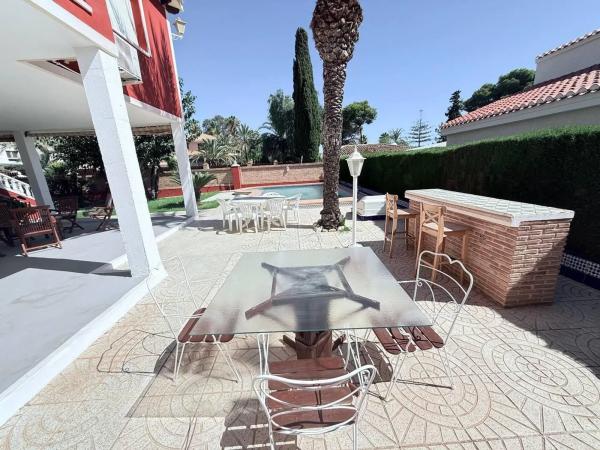 Частный шале на продаже в Barrio Campoamor, Ориуэла photo 1
