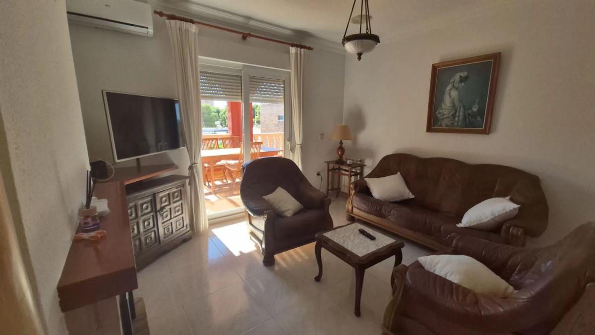 Продажа отдельного шале в  Barrio Campoamor, Ориуэла photo 3