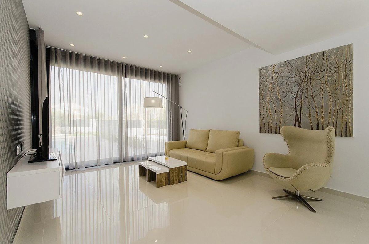 Sale of independent chalet in Calle Ana María Matute, Orihuela
 photo 4