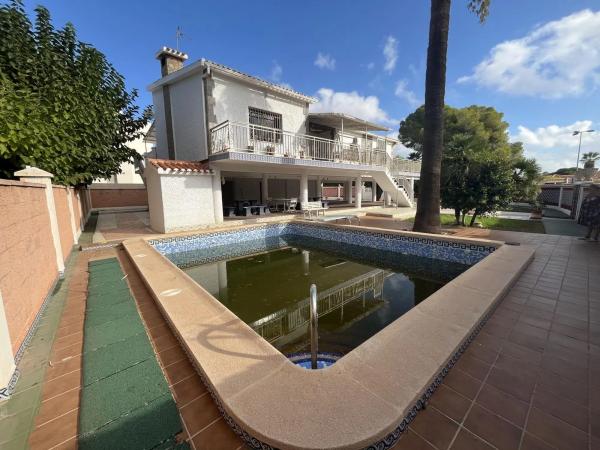 Independent chalet for sale in Barrio Campoamor, Orihuela
 photo 3