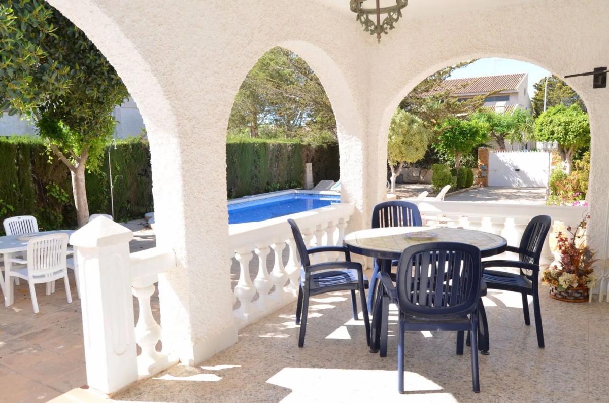 Продажа отдельного шале в  Barrio Campoamor, Ориуэла photo 5