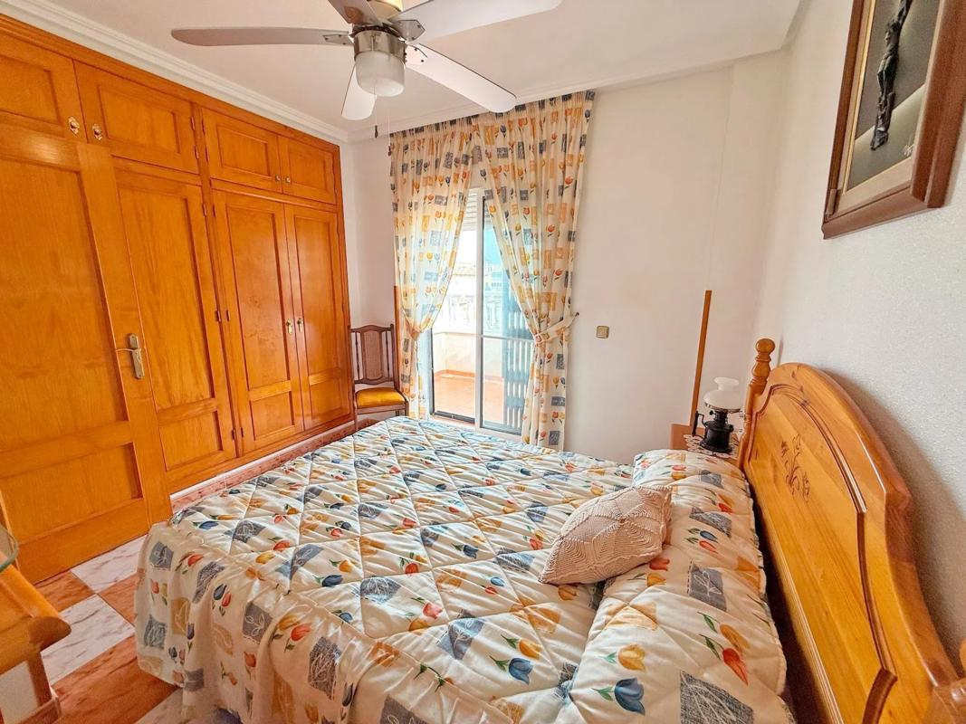 Venta de chalet adosado en Calle Onix , Orihuela photo 3