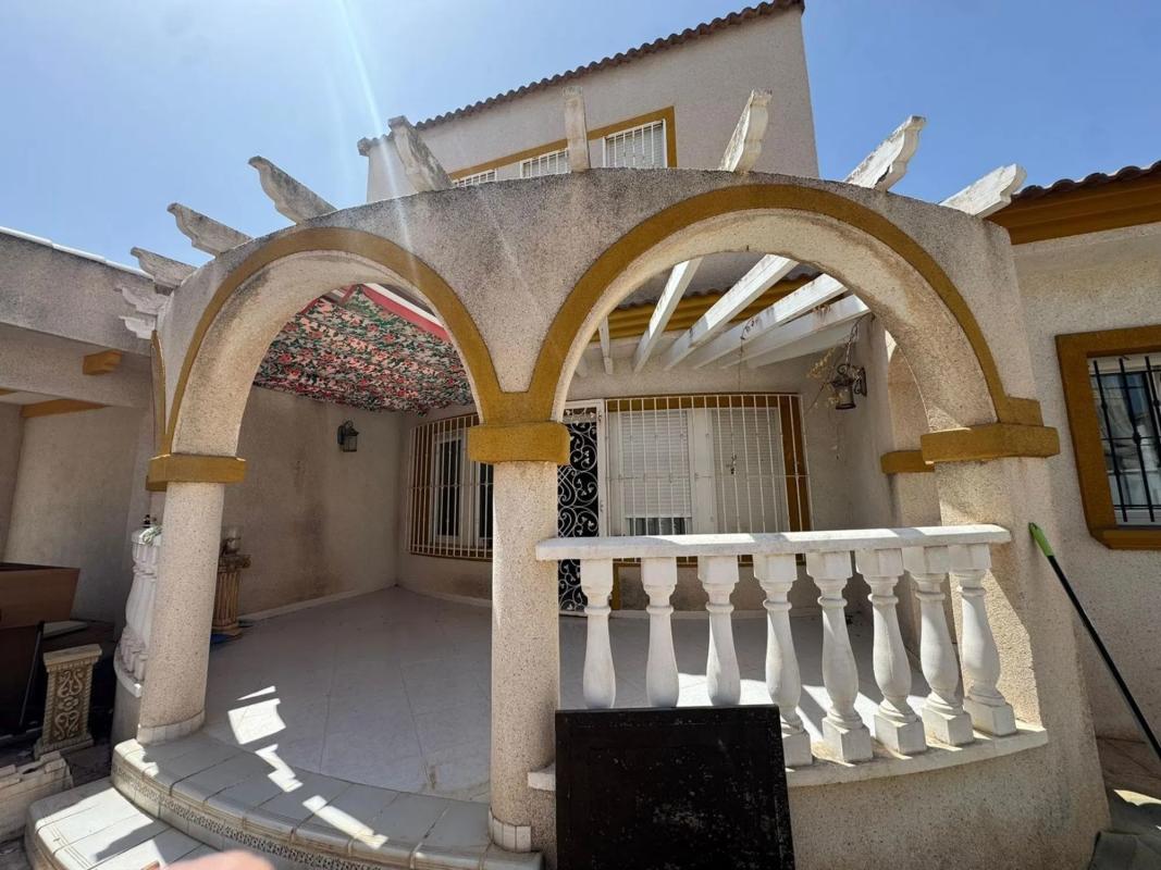 Продажа отдельного шале в Barrio La Regia, Ориуэла photo 2