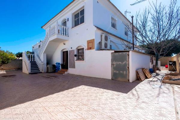Independent chalet for sale in Calle Doctor Marañón, Orihuela
 photo 1