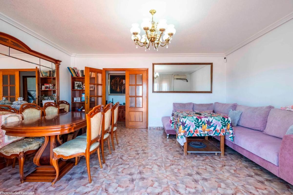 Sale of independent chalet in Calle Doctor Marañón, Orihuela
 photo 2