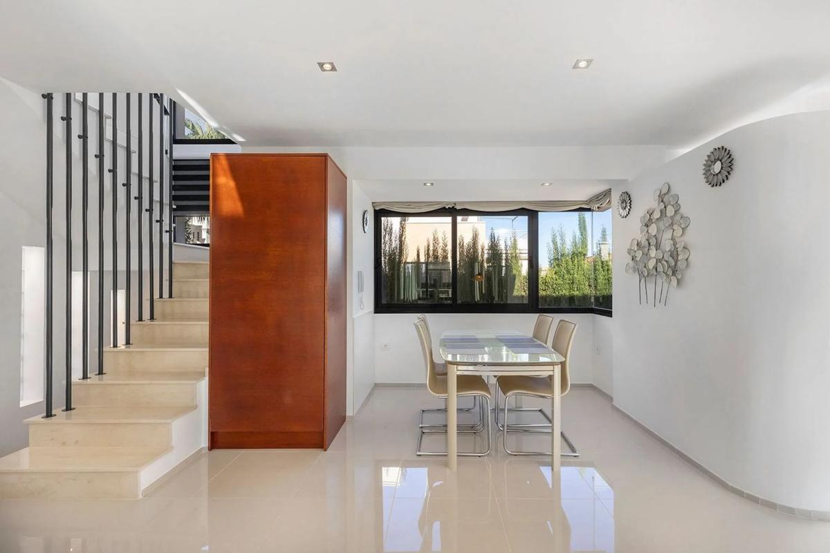 Продажа отдельного шале в  Barrio La Zenia, Ориуэла photo 4