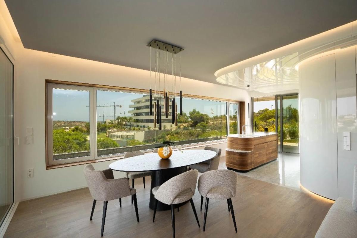 Venta de piso en Avenida de las Colinas, Orihuela
photo 1
