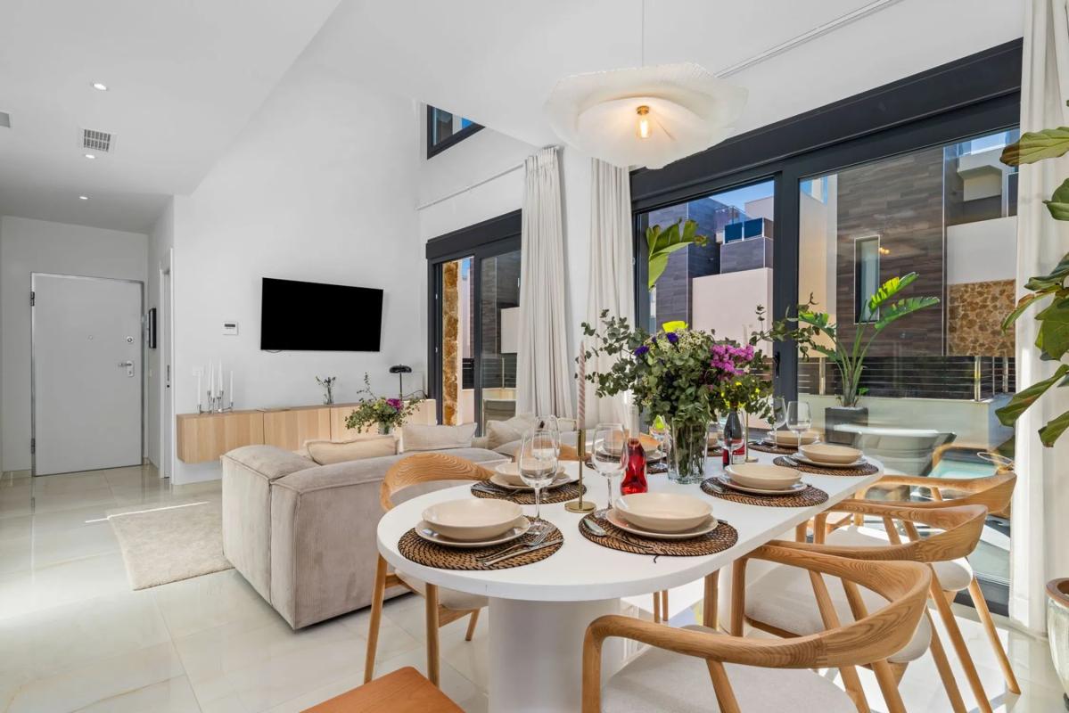 Продажа отдельного шале в  Calle Cabo Trafalgar, 1, Ориуэла photo 4