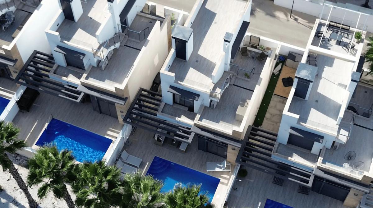 Продажа отдельного шале в Calle Cabo de Peñas, 3, Ориуэла photo 1