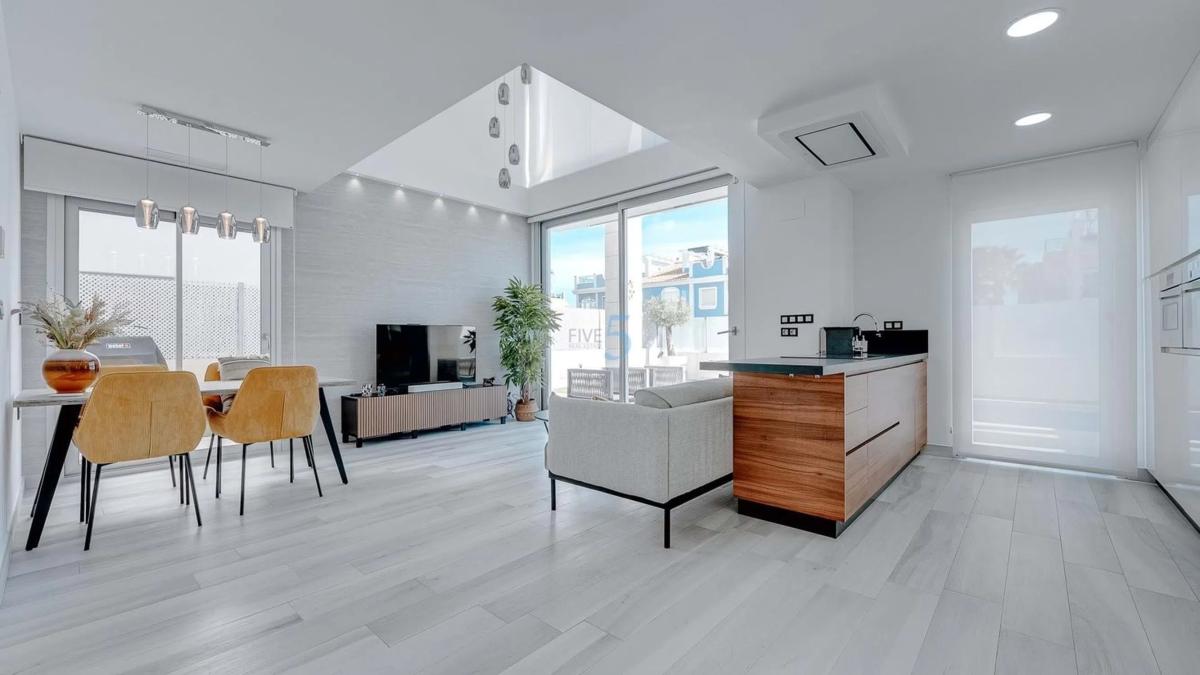 Продажа отдельного шале в  Barrio Lomas de Cabo Roig-Los Dolses, Ориуэла photo 3