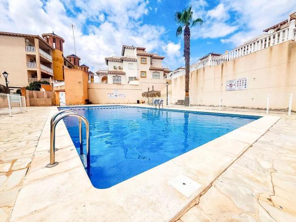 Chalet independiente en venta en Calle Castillo del rio, Orihuela
thumbnail 2