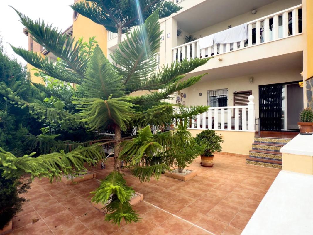 Venta de piso en Calle Castillo del Rio s/n, Orihuela
photo 2