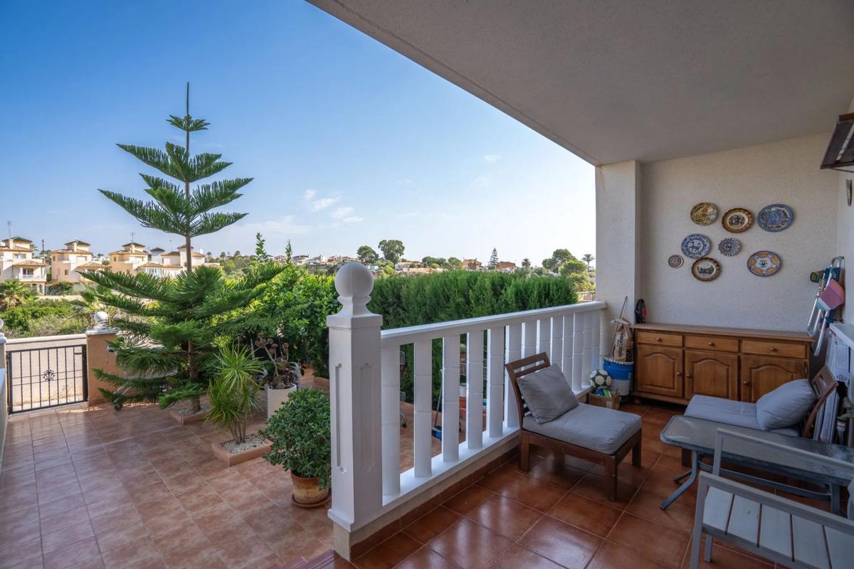Venta de piso en Calle Castillo del rio, Orihuela
photo 2
