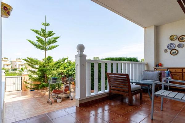 Piso en venta en Calle Castillo del rio, Orihuela
photo 1
