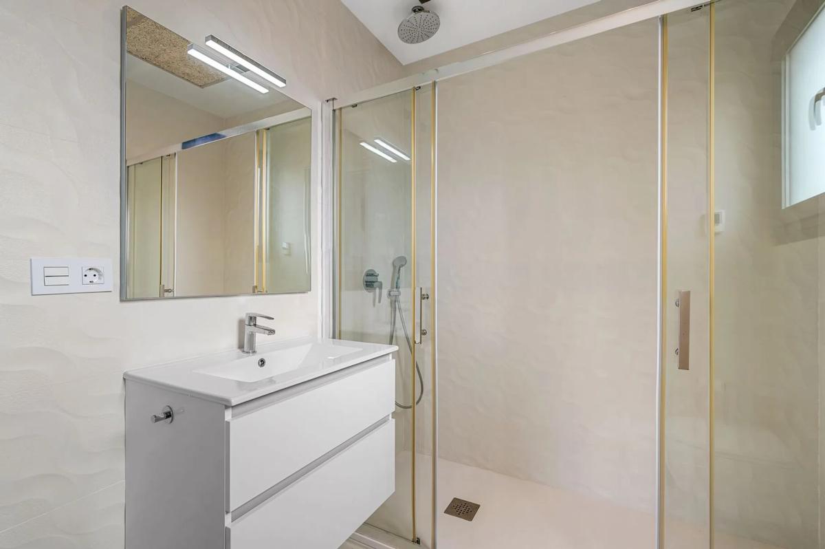 Sale of independent chalet in Calle Cabo Ortegal, Orihuela
photo 5