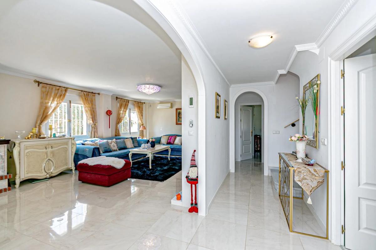 Sale of independent chalet in Barrio Lomas de Campoamor-Las Ramblas, Orihuela
photo 5