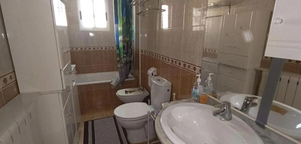 Venta de chalet adosado en  Calle Conejo , Orihuela photo 2