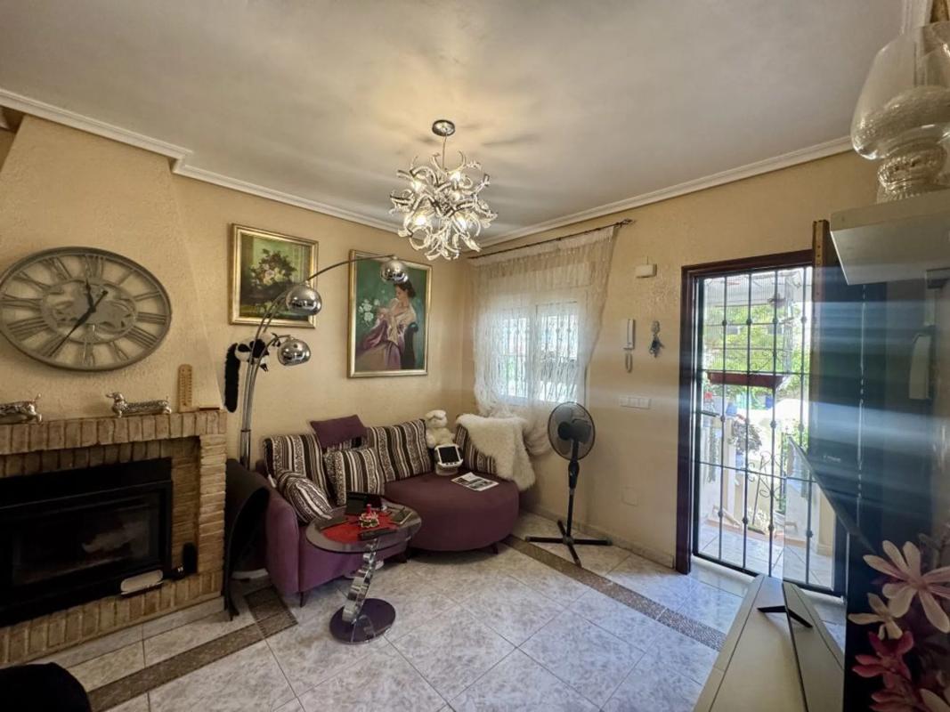 Venta de chalet adosado en Calle de la Garza , Orihuela photo 5