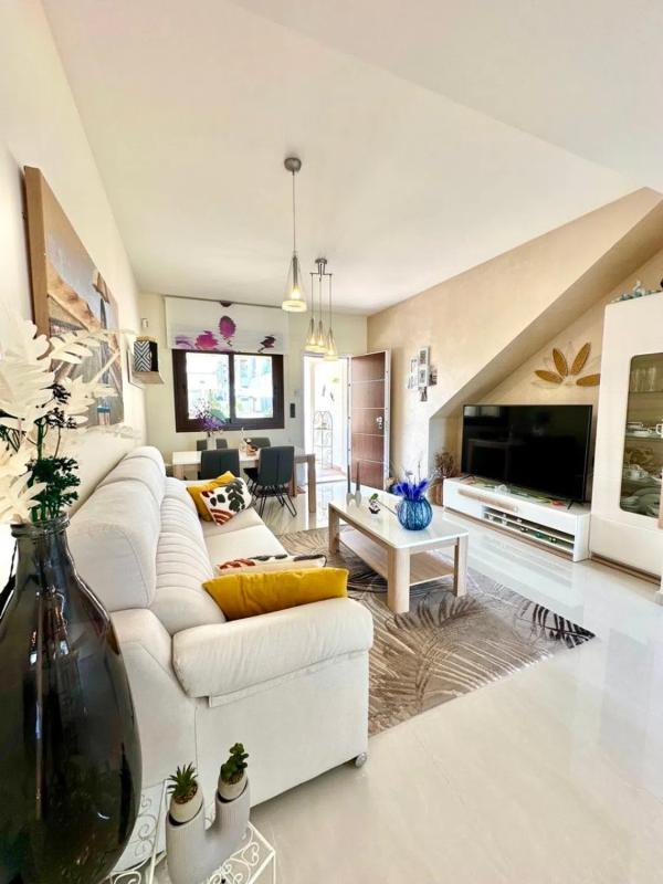 Продажа квартиры на Barrio Los Almendros-La Florida, Ориуэла
photo 1