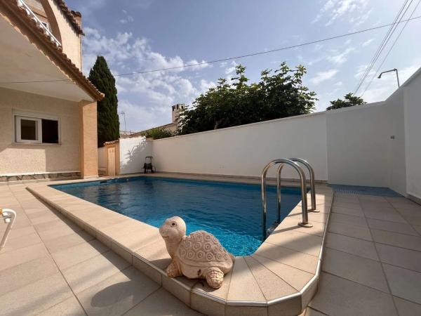 Independent chalet for sale in Barrio Los Almendros-La Florida, Orihuela
 photo 1