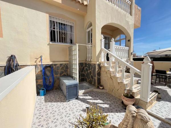 Квартира на продажу на  Barrio Los Almendros-La Florida, Ориуэла photo 3