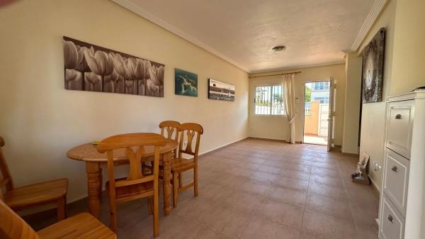 Chalet adosado en venta en  Calle Abdelacies, 898 , Orihuela photo 2
