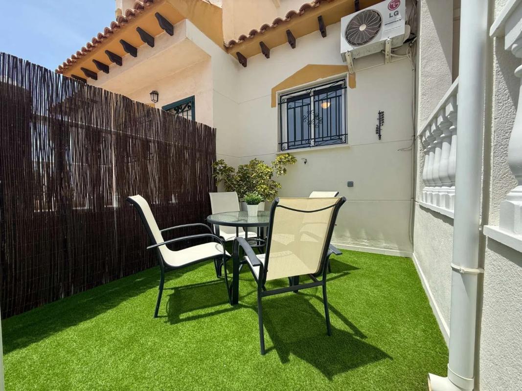 Duplex sale in Barrio Los Balcones y los Altos, Orihuela photo 1