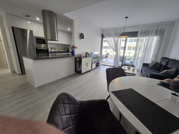 Piso en venta en Barrio Playa Flamenca, Orihuela
photo 1