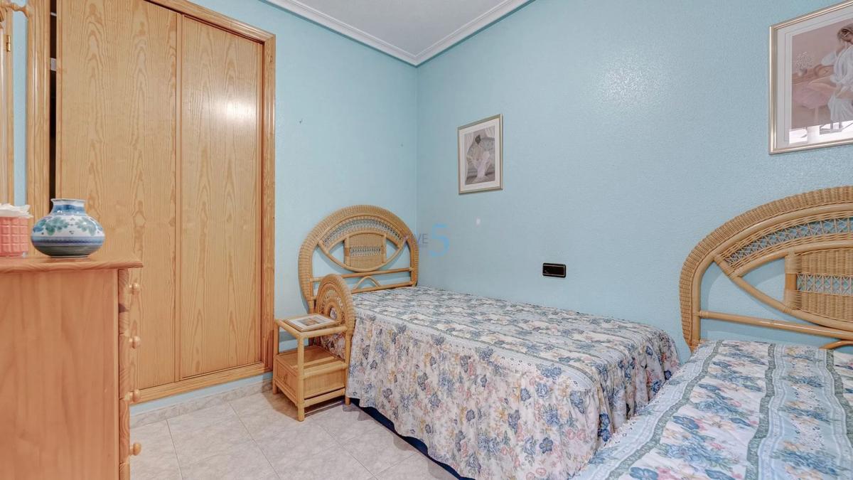Sale of independent chalet in Barrio Playa Flamenca, Orihuela
photo 2