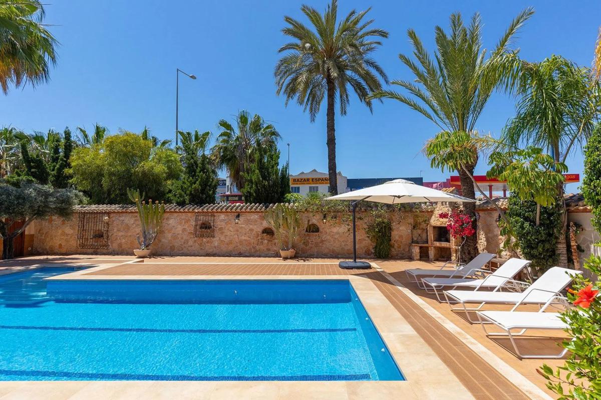 Sale of independent chalet in Barrio Punta Prima, Orihuela
photo 5