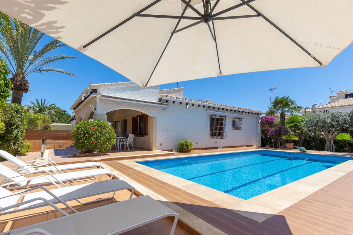 Sale of independent chalet in Calle la Goleta, 2, Orihuela
photo 2