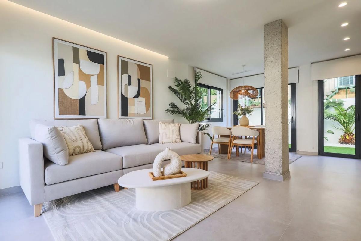 Продажа отдельного шале в  Barrio Villamartín-Las Filipinas, Ориуэла photo 3