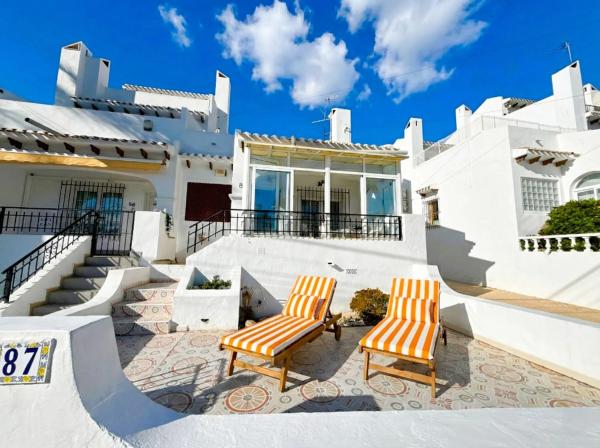 Independent chalet for sale in Calle Manuel de Falla, Orihuela
 photo 3