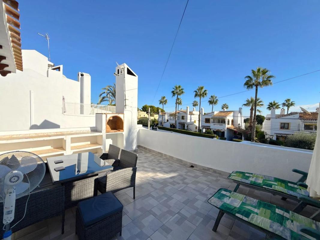 Sale of independent chalet in Calle Manuel de Falla, Orihuela
photo 5