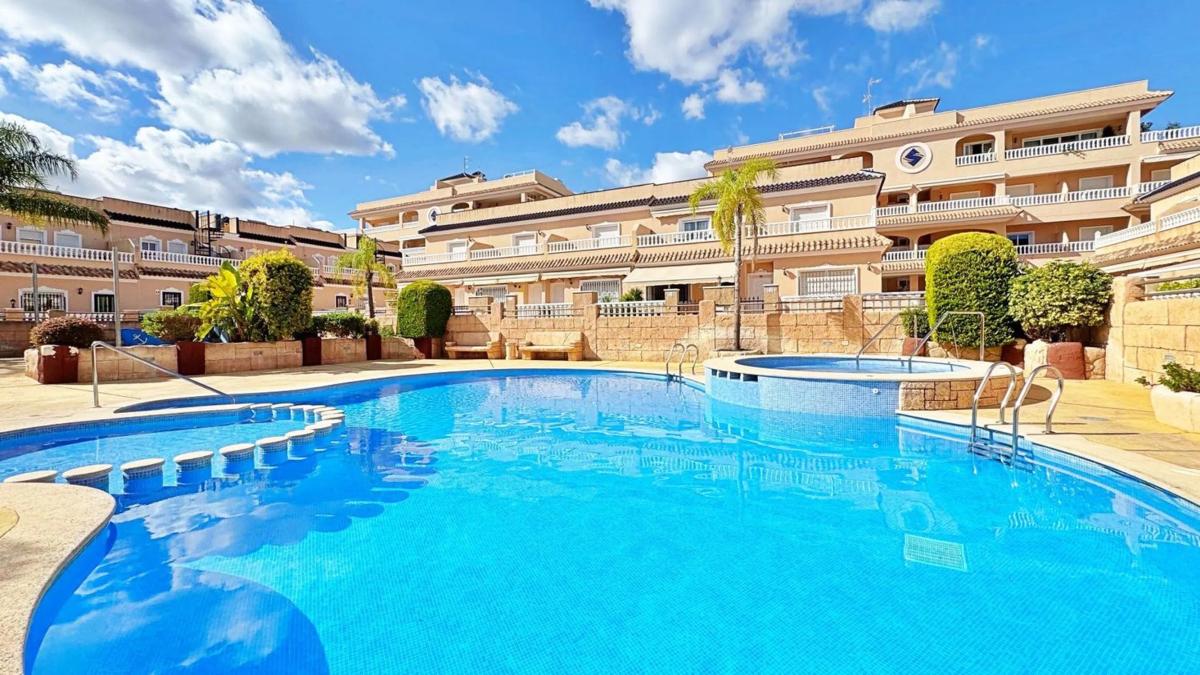 Venta de chalet adosado en Calle Cilantro, 12 , Orihuela photo 1