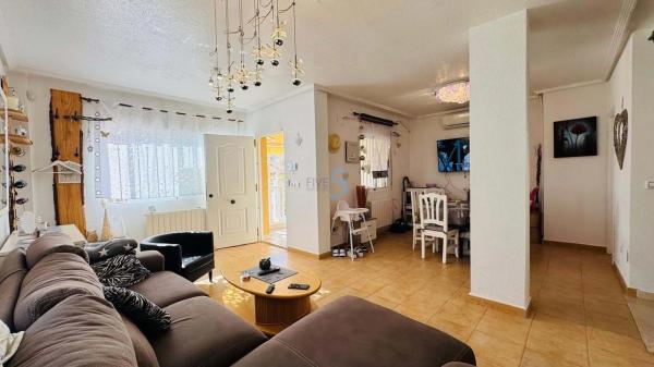 Independent chalet for sale in Barrio Villamartín-Las Filipinas, Orihuela
photo 1