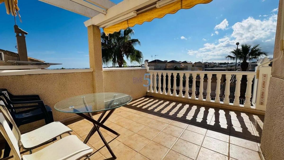 Sale of independent chalet in Barrio Villamartín-Las Filipinas, Orihuela
 photo 3