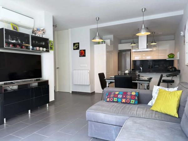 Chalet adosado en venta en  Calle Paso de Calais, 17 , Orihuela photo 3