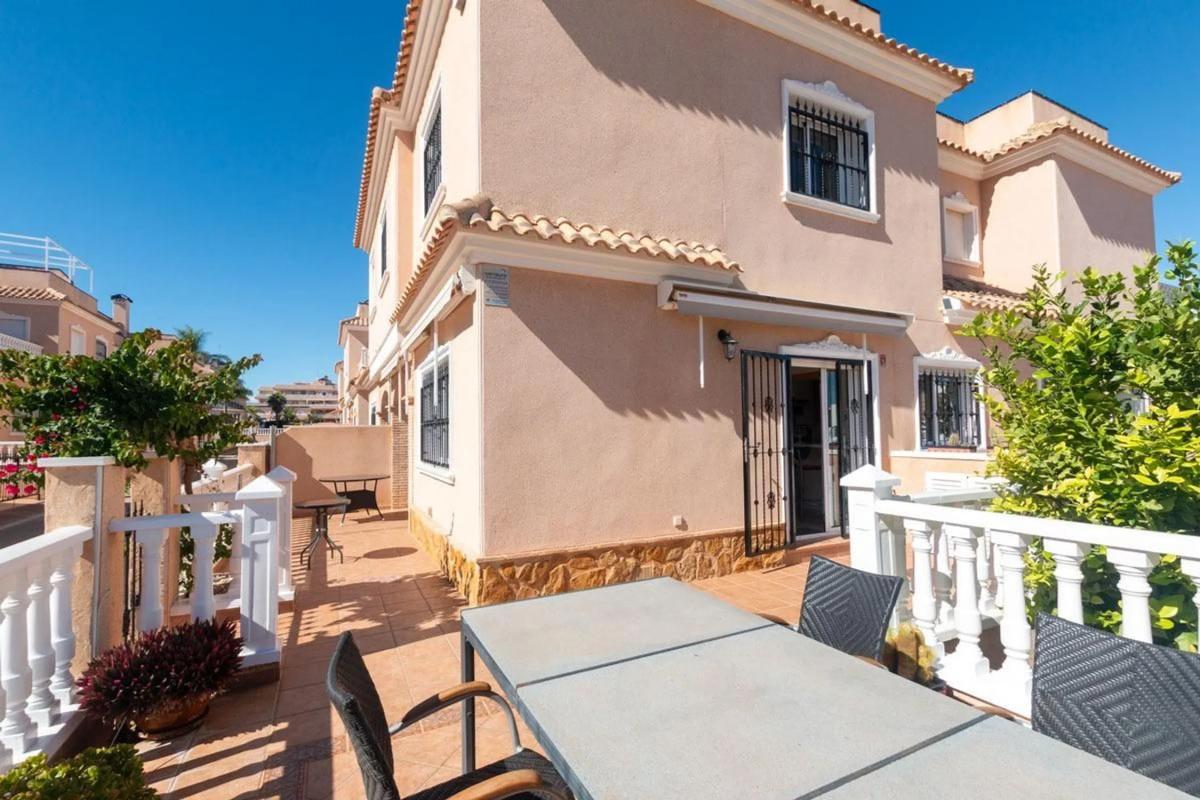 Venta de chalet adosado en Calle Clavo, 19 , Orihuela photo 1