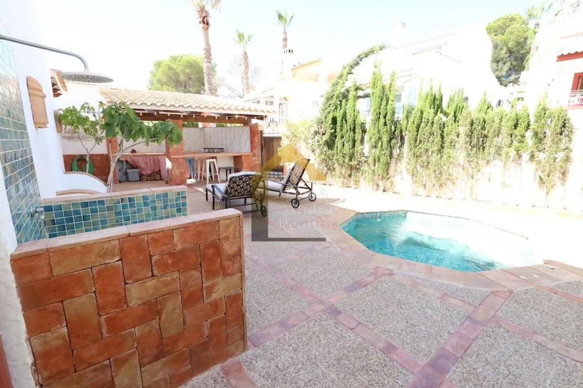 Sprzedaż niezależnego domku jednorodzinnego w Barrio Villamartín-Las Filipinas, Orihuela photo 3