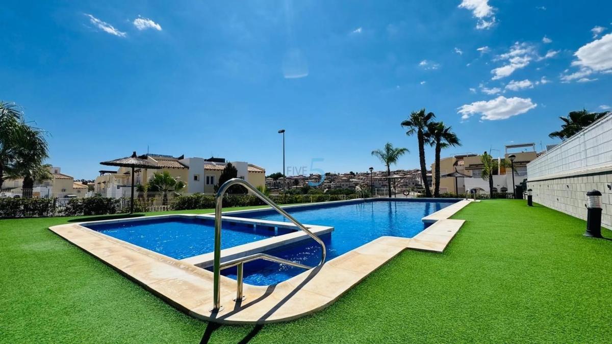 Sale of apartment in Barrio Villamartín-Las Filipinas, Orihuela
photo 2